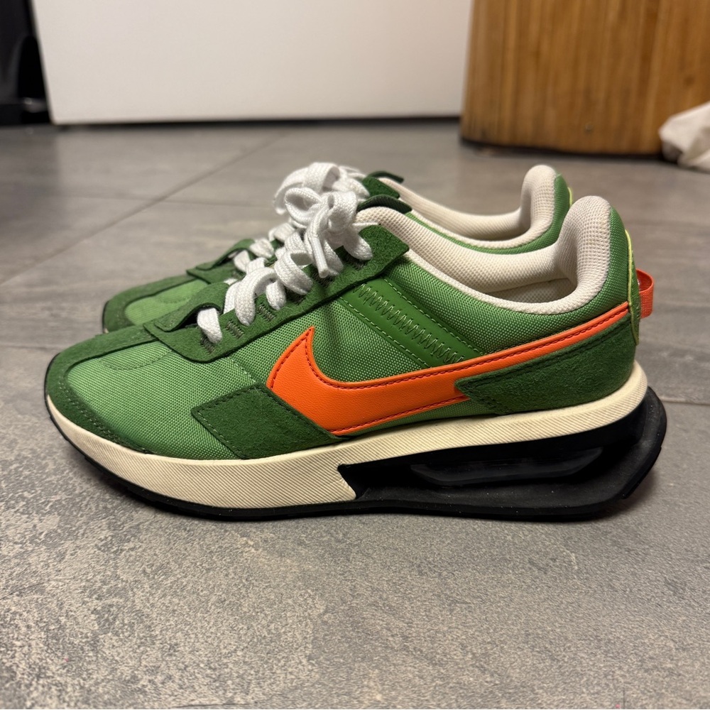 Nike Air Max Pre-Day LX Chlorophyll 2021 DC5330-300 Green Orange Kids 4 Wmns 5.5 - Picture 2 of 9